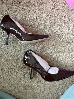 Reformation Skylar pump